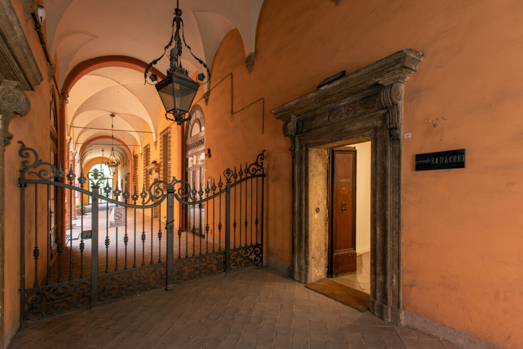 Spazio Cenacchi foto dell'entrata della location a Bologna